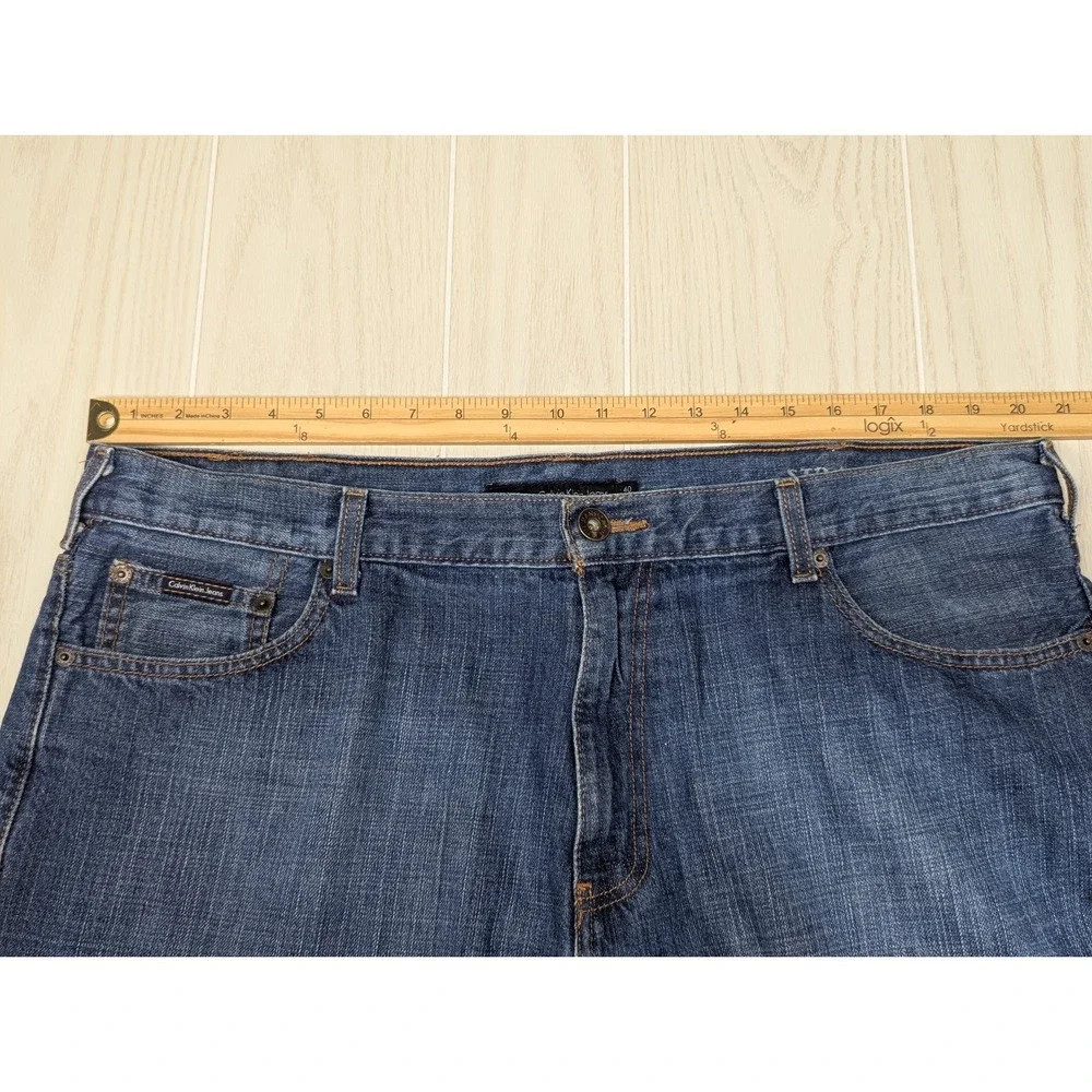 Calvin Klein Jeans Men's Blue 40x32 Straight Leg Cotton Denim small bleach spot